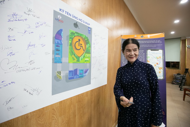 Ứng[-]dụng[-]D.Map:[-]Bản[-]đồ[-]th&ocirc;ng[-]minh[-]gi&uacute;p[-]người[-]khuyết[-]tật[-]tự[-]tin[-]ra[-]đường